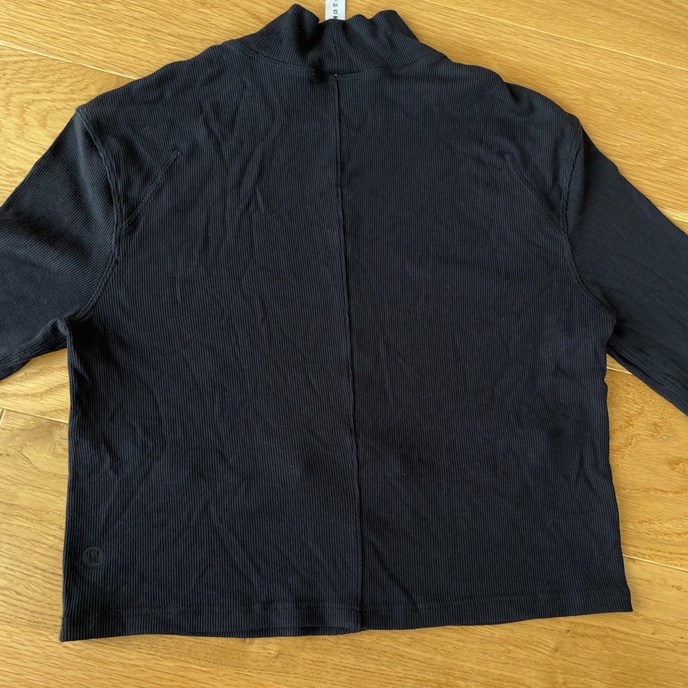 Lululemon long sleeve cropped shirt